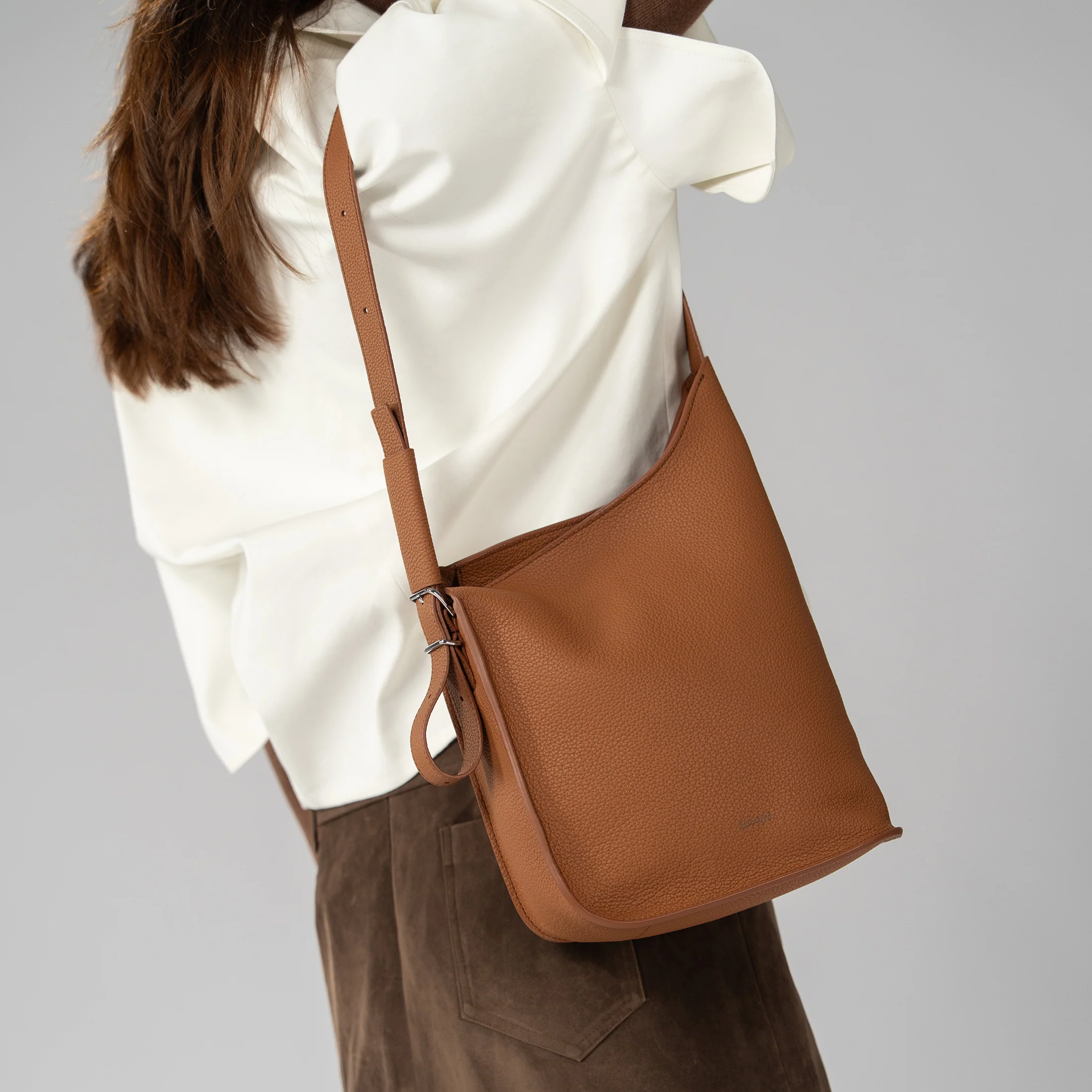 KEO Ergonomic Soft Bucket Bag Small - Image 4